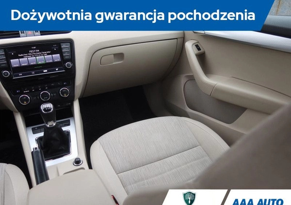 Skoda Octavia cena 46000 przebieg: 157022, rok produkcji 2014 z Żagań małe 211